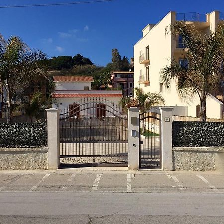Costa Del Sol Panzió Porto Empedocle Kültér fotó