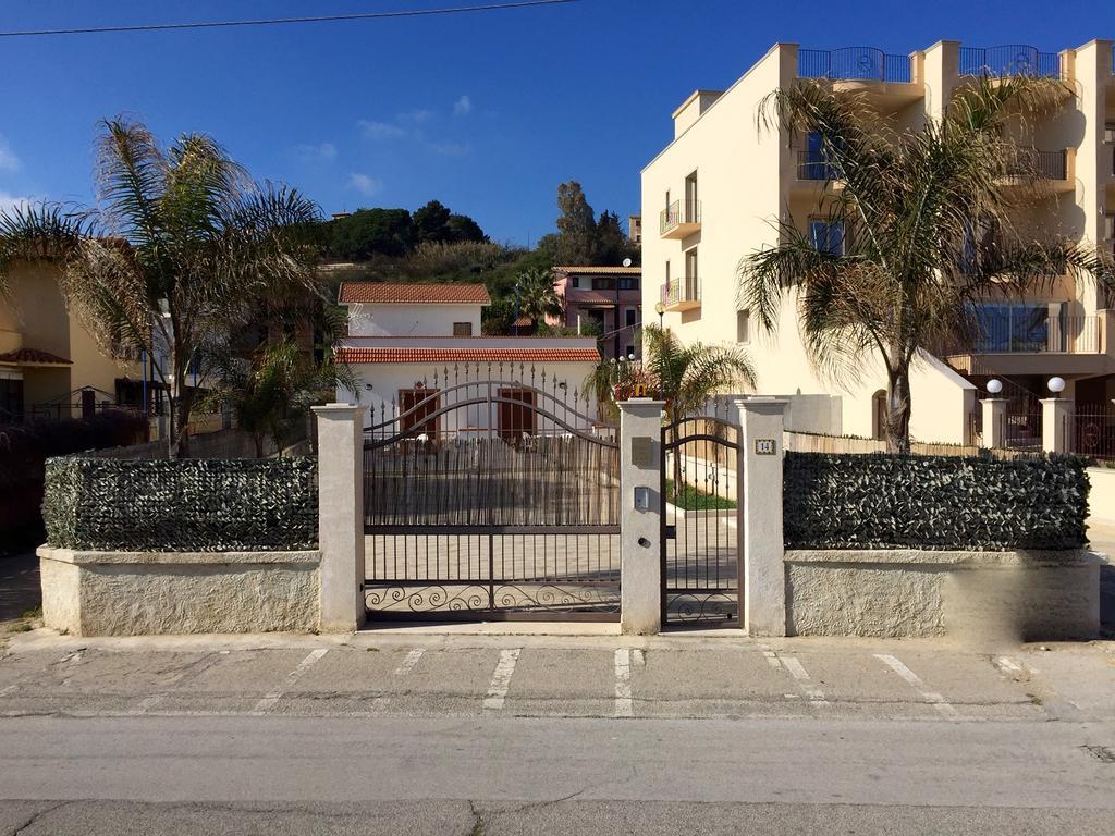 Costa Del Sol Panzió Porto Empedocle Kültér fotó